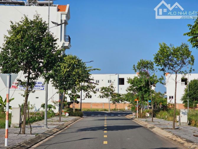 BÁN LÔ ĐẤT 100M2 MẶT TIỀN PHÙNG HƯNG - GẦN CAO TỐC BIÊN HÒA VŨNG TÀU, SỔ SẴN - 1