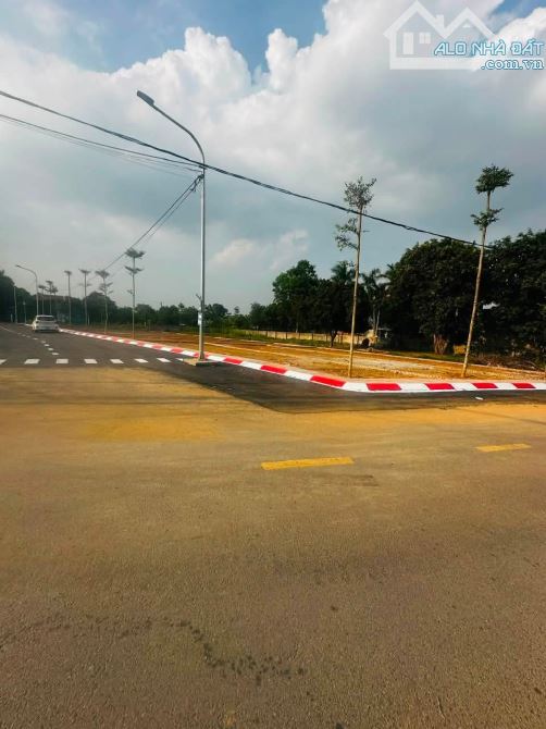 ( BÁN ĐẤT) ANH,CHỊ CÓ 2,5 TỶ - 3 TỶ NHÀN RỖI TÌM BẤT ĐỘNG SẢN ĐẦU TƯ - LH em - 2