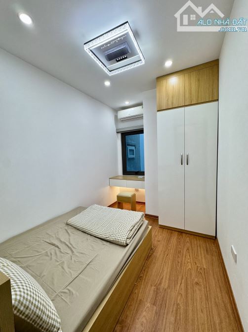 Nhà đẹp Hoàng Mai 3.68 tỷ - 35m 3 tầng 4 PN - tặng nội thất - Ngõ thông thoáng - 4