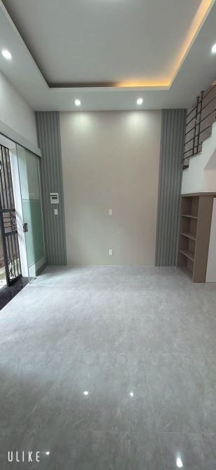 🏠 Bán nhà Phố Cấm 30m2 - 3 tầng - Sân rộng - 2.28 tỷ - 4