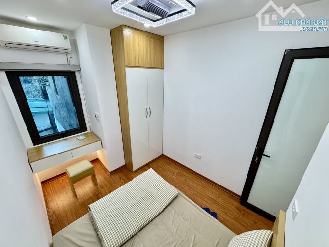 Nhà đẹp Hoàng Mai 3.68 tỷ - 35m 3 tầng 4 PN - tặng nội thất - Ngõ thông thoáng - 5