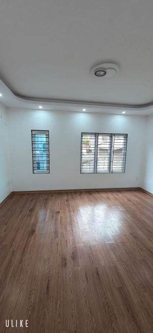 🏠 Bán nhà Phố Cấm 30m2 - 3 tầng - Sân rộng - 2.28 tỷ - 5