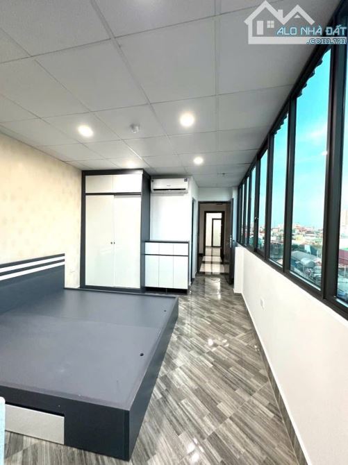 Cho thuê nhà riêng tái định cư Tứ Hiệp 30m 6 tầng thang máy ô tô chạy vòng quanh 14 triệu