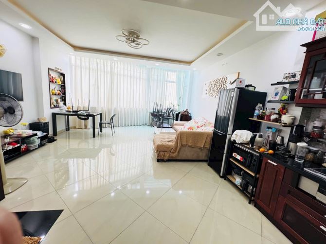 🌈 Nhà 3,5Lầu Mặt Tiền Đường Trường Sa, P15, Quận - PN - 6