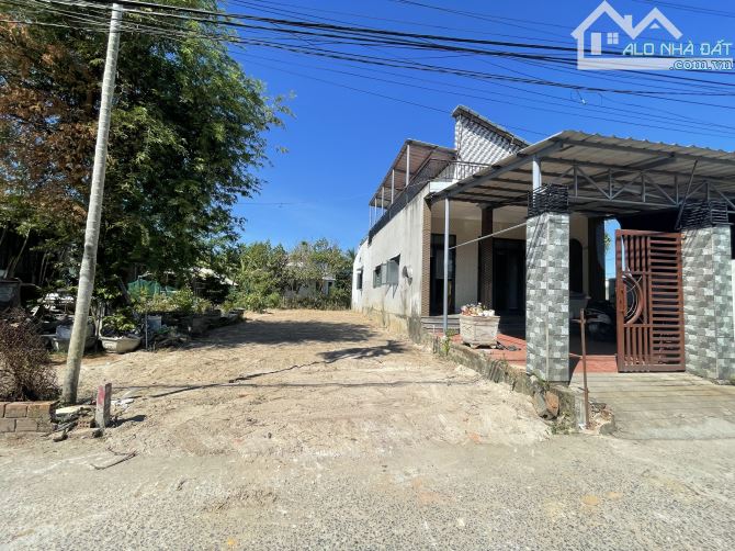 Đất bê tông 4m ô tô thông cách trục nhựa Hoà Tiến 400m