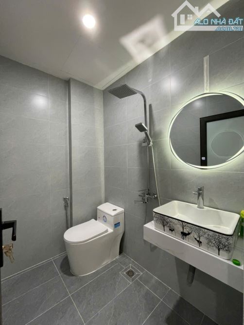 SIÊU PHẨM LUNG LINH – 2 THOÁNG TRƯỚC SAU – CÁCH Ô TÔ CHỈ 10M.