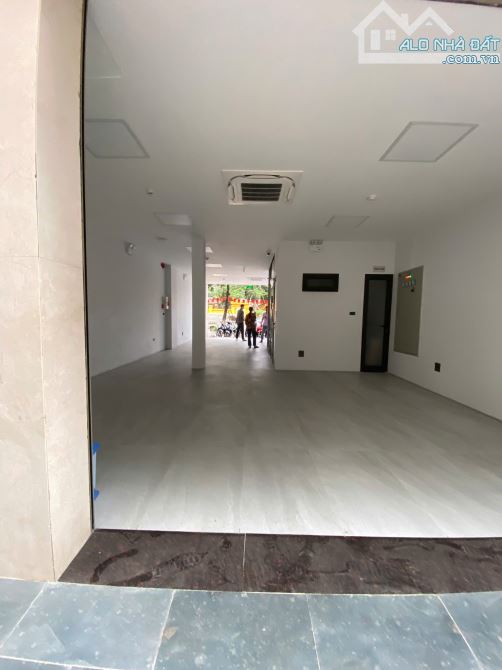 Cho thuê Him Lam Vạn Phúc 96m x 6 tầng 1 tum 60 triệu - 1