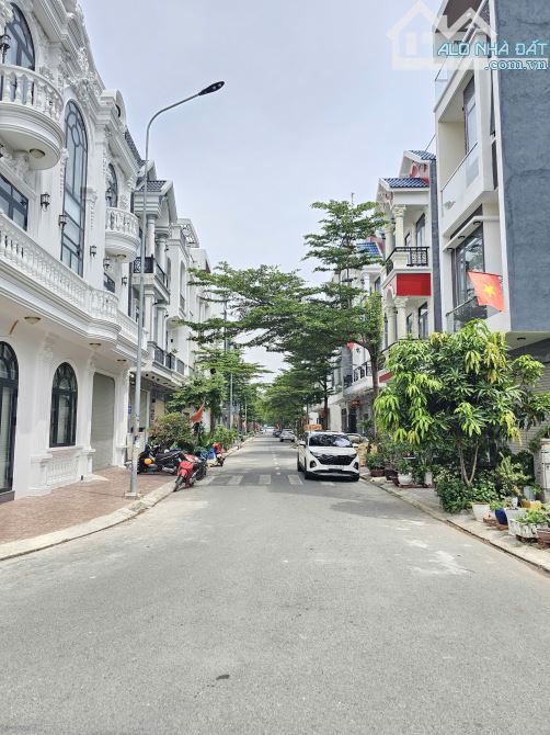 Bán lô góc 7.6x15.5m, đường D2 KDC Lộc Phát p. Thuận Giao - 1