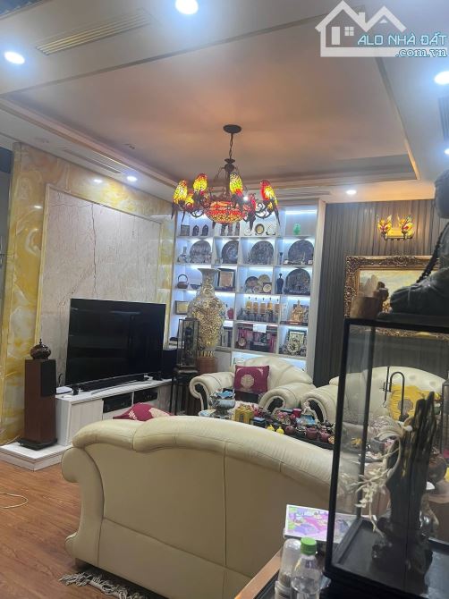Bán nhà Bắc Linh Đàm. Lô góc vỉa hè Kinh Doanh, Cty Văn Phòng DT 83m2 MT 6.6m. Giá 33.5 tỷ - 2