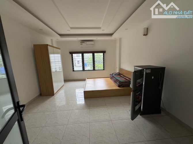 Nhà Thanh Lân 35m 5T MT4.2m, ô tô đỗ cửa, ba bước ra phố - 3
