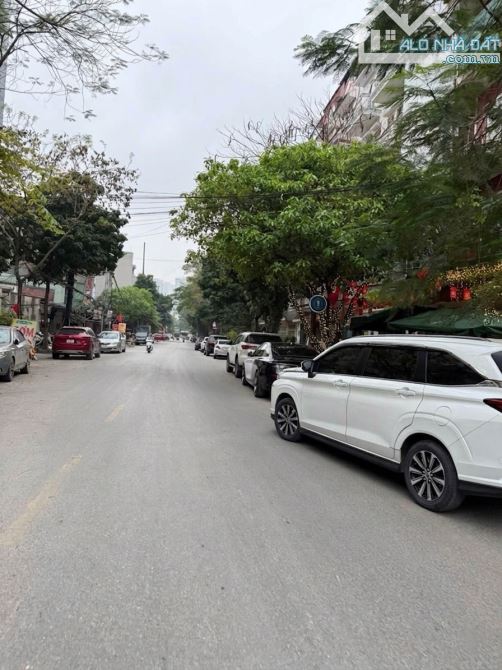 Đại Từ/ DT 40M² x6 Tầng/ MT 4,5m/ Thang Máy/ Hơn 12 tỷ