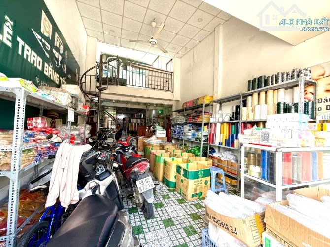 NGỘP BANK BÁN NHÀ MTKD SÁT TÔ KÝ TRUNG MỸ TÂY - 88M2 - 2 TẦNG - CHỈ HƠN 6 TỶ