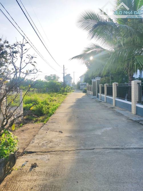 Đất xây nhà vườn 1100m2 có 120m2 đất ở gần nam kỳ khởi nghĩa. - 2