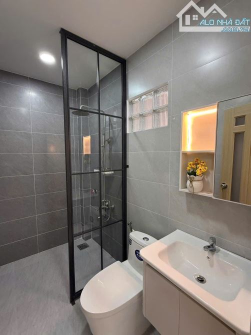 Bán Nhà MT Đường Số 11 KDC Bình Hưng - 4m x 18m - 72m2 - 1 TrệT 2 Lầu - Nhà Mới Đẹp - 10