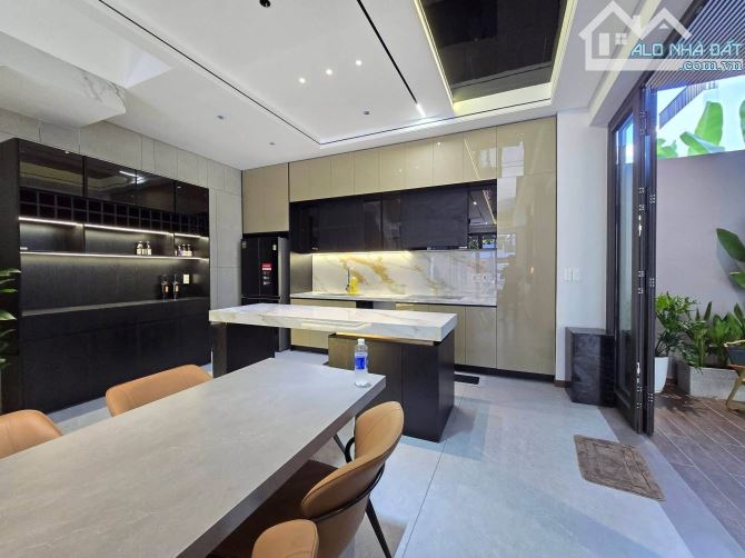 Bán Villa hồ bơi 150m2 - 4PN - MT đường 10m5 Phan Bá Vành, Khu Biệt thự Ven sông Hàn, ĐN - 10