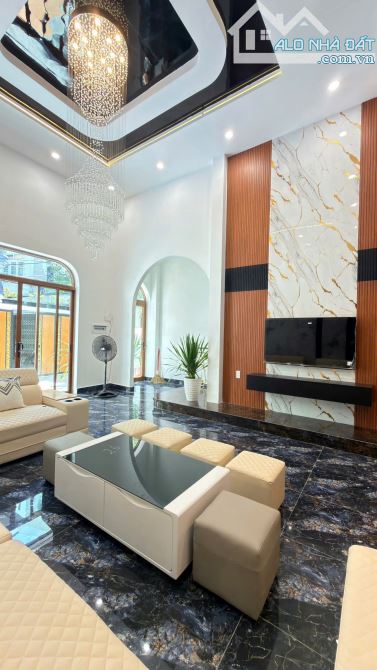 BIỆT THỰ HỒ BƠI GỐC NGÃ TƯ SÁT ÔNG ÍCH KHIÊM HẢI CHÂU 3.5 TẦNG DT 114M NGANG 8M HƠN 8TY - 13