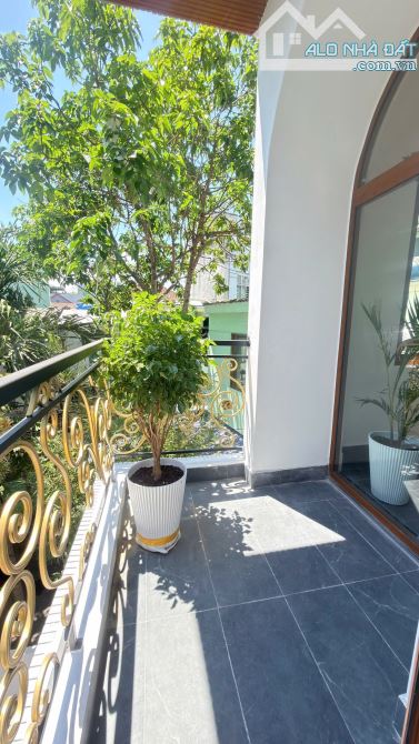 🔥HẠ SÂU 500 TRIỆU BIỆT THỰ CÓ HỒ BƠI GỐC NGÃ TƯ 2MK OTO 5M TT HẢI CHÂU 8.XTỶ - 2