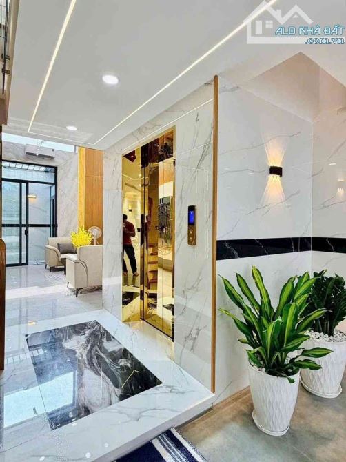 Gò Vấp - Nguyễn Văn Khối MT xe hơi - Thang máy xịn - 2