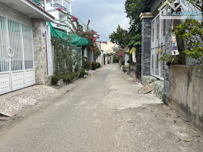 Bán 725 m2 đất có thổ cư mặt đường nhựa xe 16 chỗ cách Lê Việt Thắng 70m,phường 5 Mỹ Tho - 3