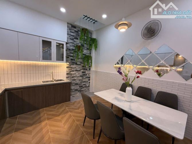 Bán Nhà MT Đường Số 11 KDC Bình Hưng - 4m x 18m - 72m2 - 1 TrệT 2 Lầu - Nhà Mới Đẹp - 5