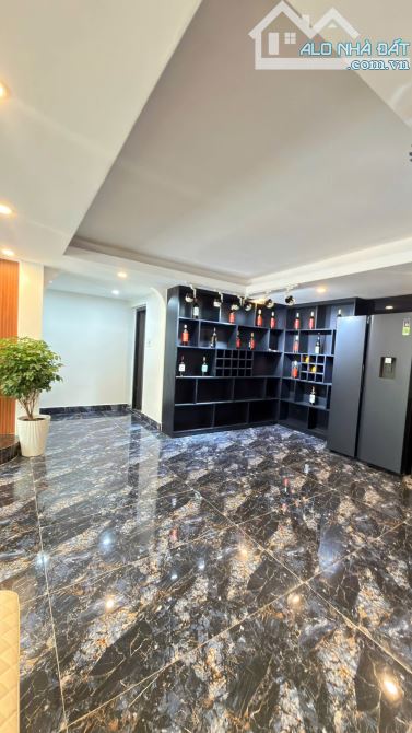 🔥HẠ SÂU 500 TRIỆU BIỆT THỰ CÓ HỒ BƠI GỐC NGÃ TƯ 2MK OTO 5M TT HẢI CHÂU 8.XTỶ - 8