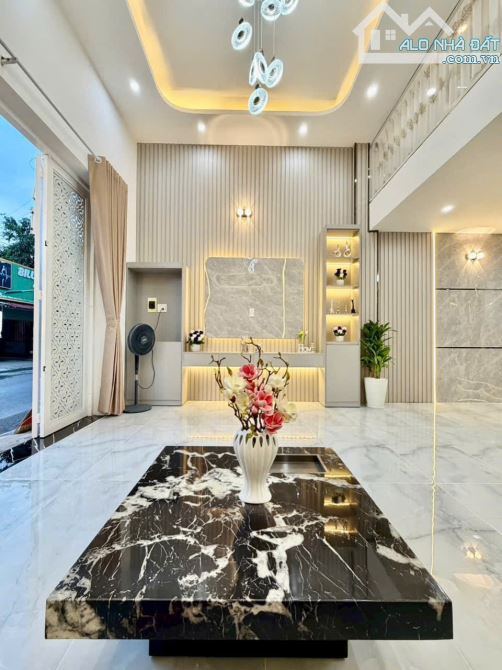 Cần bán nhà vị trí đắc địa mặt tiền Đào Tông Nguyên, Nhà bè, DT 5x14m. Giá 4,79 tỷ - 8