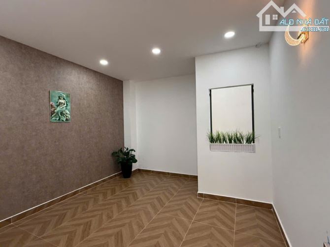 Bán Nhà MT Đường Số 11 KDC Bình Hưng - 4m x 18m - 72m2 - 1 TrệT 2 Lầu - Nhà Mới Đẹp - 9