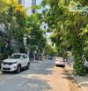 - Bán đất kẹp cống đường ( 5m5, lề 3m) Phó Đức Chính , Sơn Trà, DT 100M2 – Giá 8.5 TY  TL.