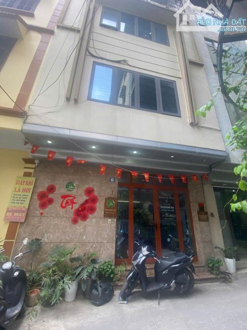 Bán nhà Ngã Tư Sở thông Chùa Bộc /DT 50m x4 tầng , Ô tô đỗ cửa   Giá 12 tỷ 1
