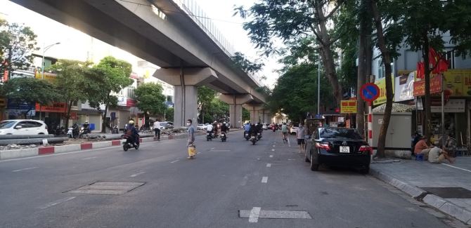 BÁN GẤP PHÂN LÔ NGÕ 168 PHỐ HÀO NAM DT61m2- MẶT TIỀN RỘNG, KINH DOANH
