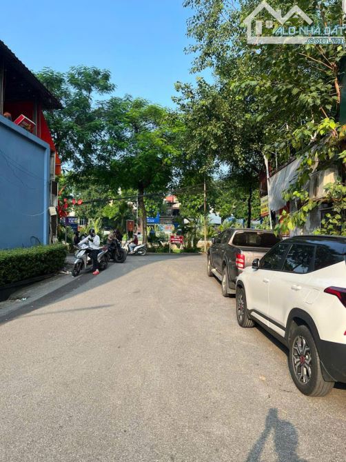 Bán nhà Ngã Tư Sở thông Chùa Bộc /DT 50m x4 tầng , Ô tô đỗ cửa   Giá 12 tỷ 1 - 1