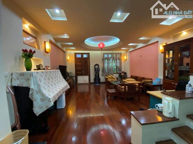 BÁN GẤP PHÂN LÔ NGÕ 168 PHỐ HÀO NAM DT61m2- MẶT TIỀN RỘNG, KINH DOANH - 1