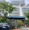 Bán biệt thự HADO CENTROSA, P,12, Quận 10. DT: 5.5*16M, KC: 4 tầng. Giá chỉ: 51 tỷ