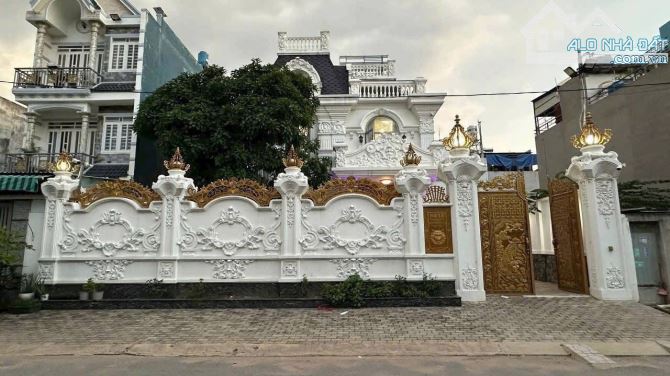 🍍 BIỆT THỰ SIÊU ĐẸP MT PHẠM VĂN SÁNG – FULL THỔ CƯ 300M² 🔥