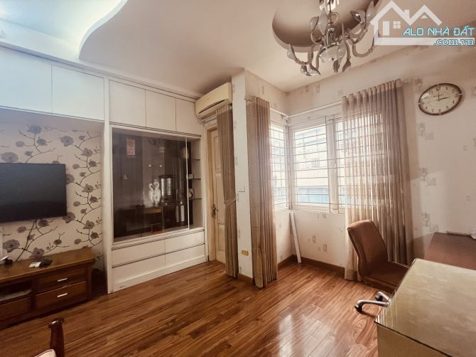 Cho thuê nhà VOV Mễ Trì Lương Thế Vinh DT 60m x 4 tầng, đủ đồ ôtô đỗ giá thuê 18tr/th