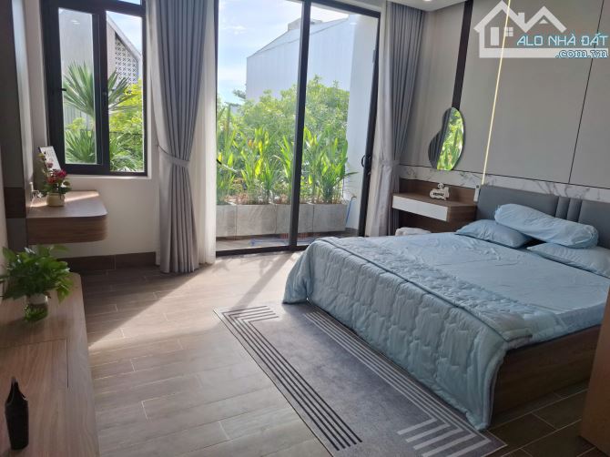 Bán nhà 3 Tầng đường Lê Thiệt – Vị trí vàng sát biển Hòa Minh, full nội thất xách vali vào - 2