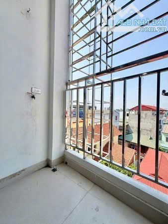 Cho Thuê CCMN 121 Tây Mỗ Nam Từ Liêm 30m2 Gác Xép Studio Cửa Sổ Ban Công Thang Máy Full Đồ - 4