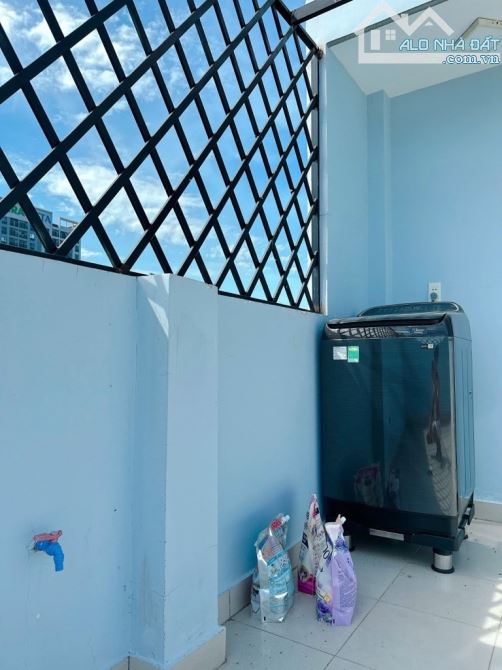 Nhà khu đường 12B Khang Điền. DT: 100m2 - 5 Tầng. Giá: 9,9 Tỷ - 5
