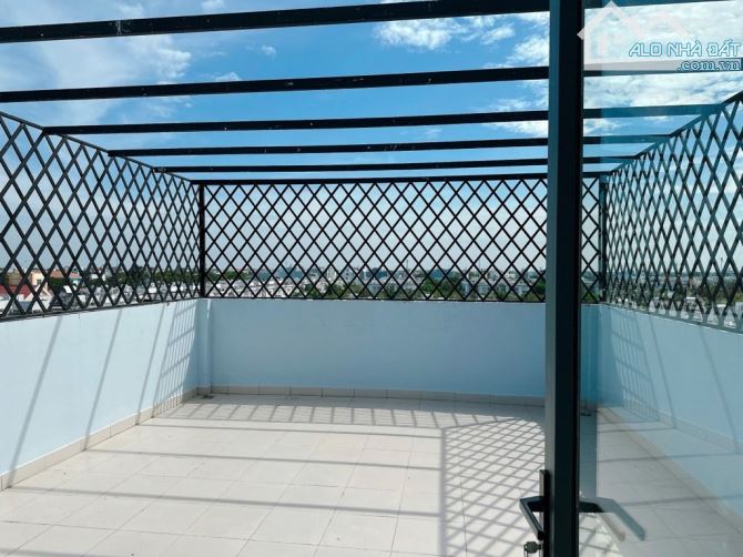 Nhà khu đường 12B Khang Điền. DT: 100m2 - 5 Tầng. Giá: 9,9 Tỷ - 6