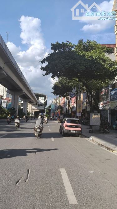 Cần Bán Nhà Phố NGUYỄN XIỂN, TRIỀU KHÚC 5T Nhà Đẹp Dân Xây Vào Ở Ngay Nhỉnh hơn 6 Tỷ