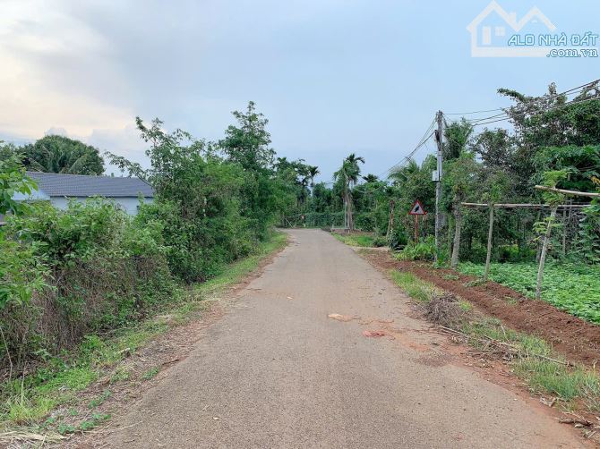 Bán khoảng 1 sào (1014m2) đất xã Láng Lớn, huyện Châu Đức, BRVT.