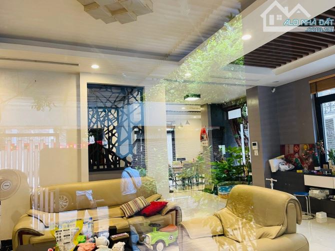 Biệt thự KĐT Linh Đàm, Vỉa hè sạch đẹp, Hàng xóm tinh hoa, 200m², 4T, MT 10m, Giá 71.8 tỷ. - 2