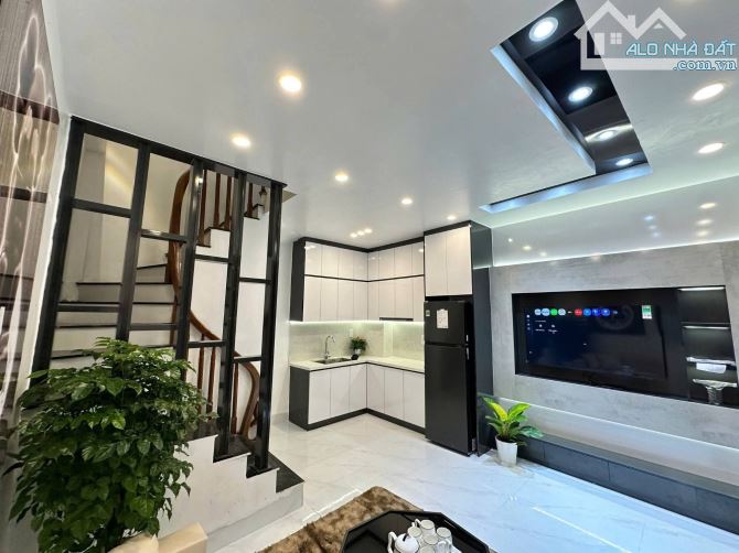 Cần Bán Nhà Phố NGUYỄN XIỂN, TRIỀU KHÚC 5T Nhà Đẹp Dân Xây Vào Ở Ngay Nhỉnh hơn 6 Tỷ - 3