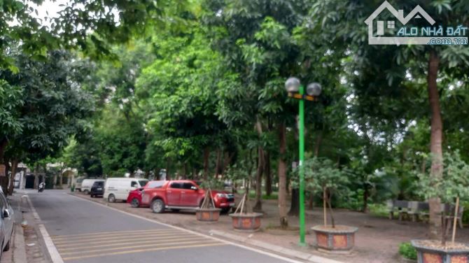 CHỦ NỢ BANK 30 TỶ - CẮT LỖ 10 TỶ - BIỆT THỰ VIP TÂY NAM LINH ĐÀM, 200M2, 3.5 TẦNG CHỈ 60 T - 2