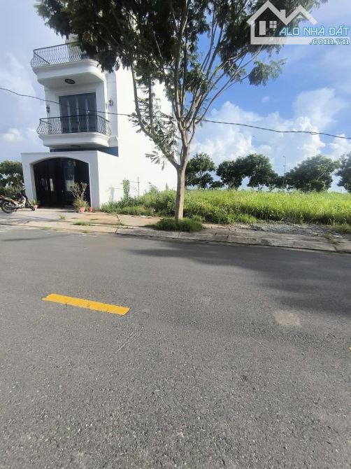 Chính Chủ Gửi Bán Lô Đất, Nguyễn Văn Tạo Nhà Bè, DT 5x16 cn 80m2 Giá 2.35 tỷ TL