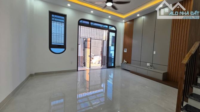 Bán nhà xây mới tại Quỳnh cư Hồng bàng - 1