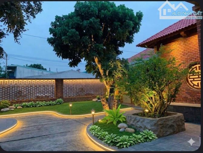 Bán biệt thự Đà Nẵng. 750m2 ngang 28m, lô góc. Khu Lệ Sơn, cạnh trục Nam Kỳ Khởi Nghĩa - 3