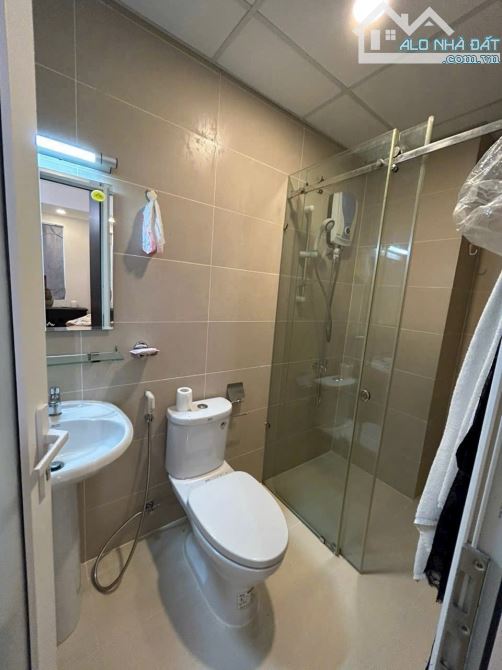Giá tốt * Bán căn hộ 2PN 83M2 Vũng Tàu Melody, full nội thất + sổ hồng , giá chỉ 3.4 tỷ - 7