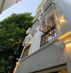 *Bán nhà 3 tầng, kẹp hông, đường Nguyễn Bá Lân, cạnh chợ Bắc Mỹ An, dt 150m2 (7,5*20)