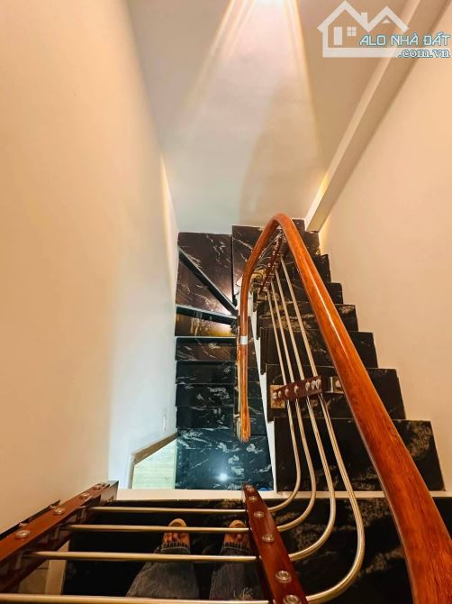 5.5 TỶ – 18/22M2 – 5 TẦNG – 3 NGỦ – NGÕ THÔNG – 20M RA PHỐ – BẠCH MAI – HỒNG MAI - 11
